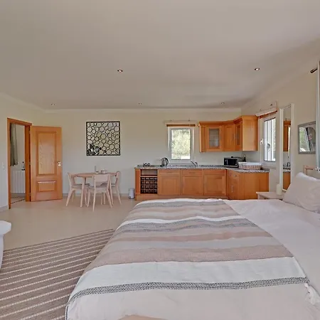 Vila Casa Do Pomar By Portucasa