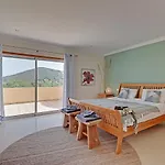 Villa Casa Do Pomar By Portucasa Alte