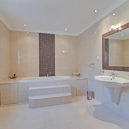 Villa Casa Do Pomar By Portucasa Alte