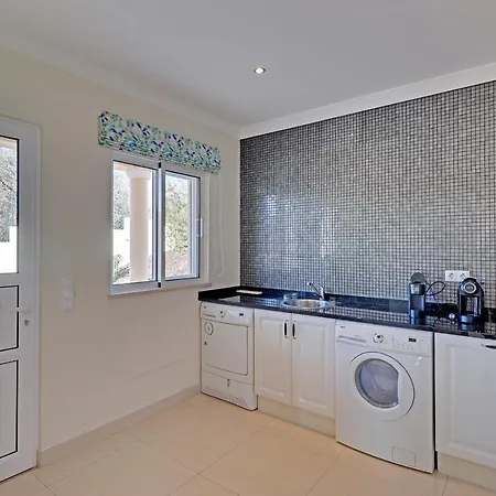 Casa Do Pomar By Portucasa